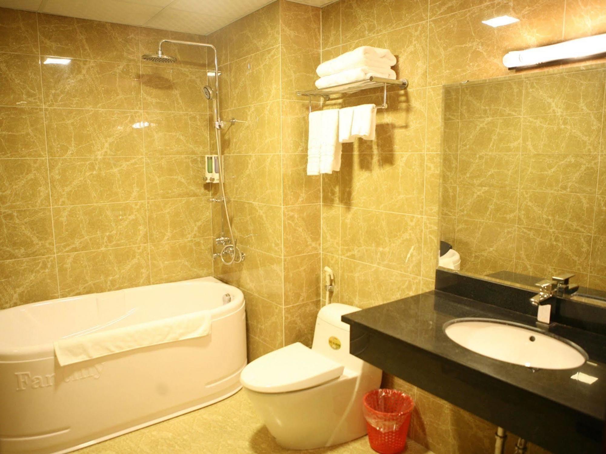 Bounty Hotel Hanoi Exteriör bild